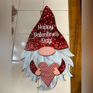 Gnome Valentine’s Day sign